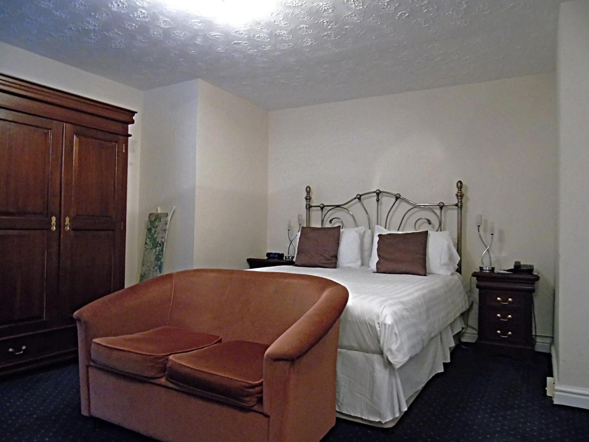 The Boars Head Hotel Sudbury  외부 사진